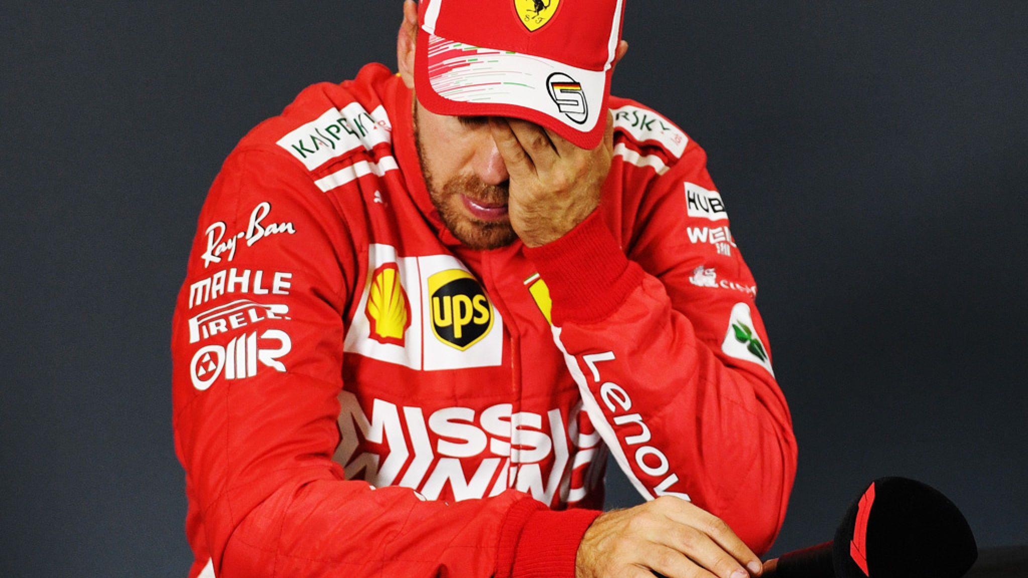Vettel khong bi phat du mac loi hiem thay tren duong dua hinh anh