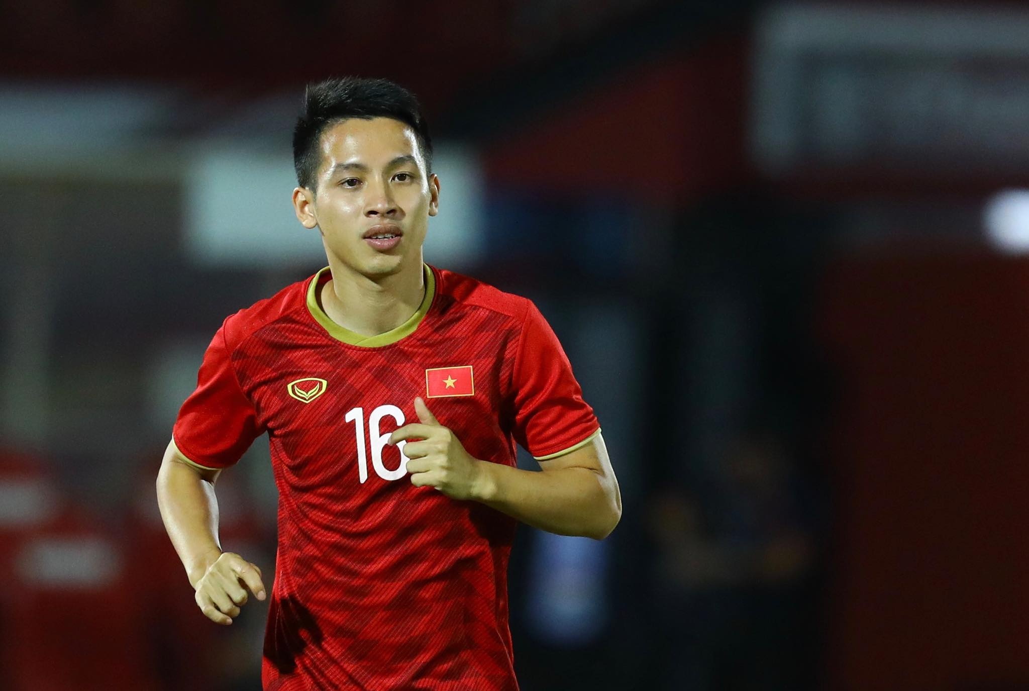 hung dung sut hong phat den anh 1