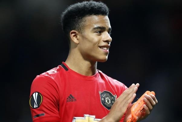 MU gia han hop dong voi sao tre Greenwood hinh anh