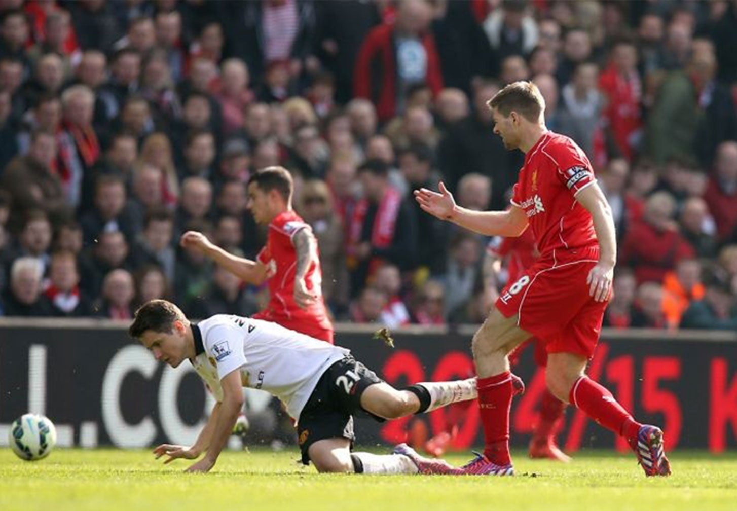 man united gap liverpool anh 4