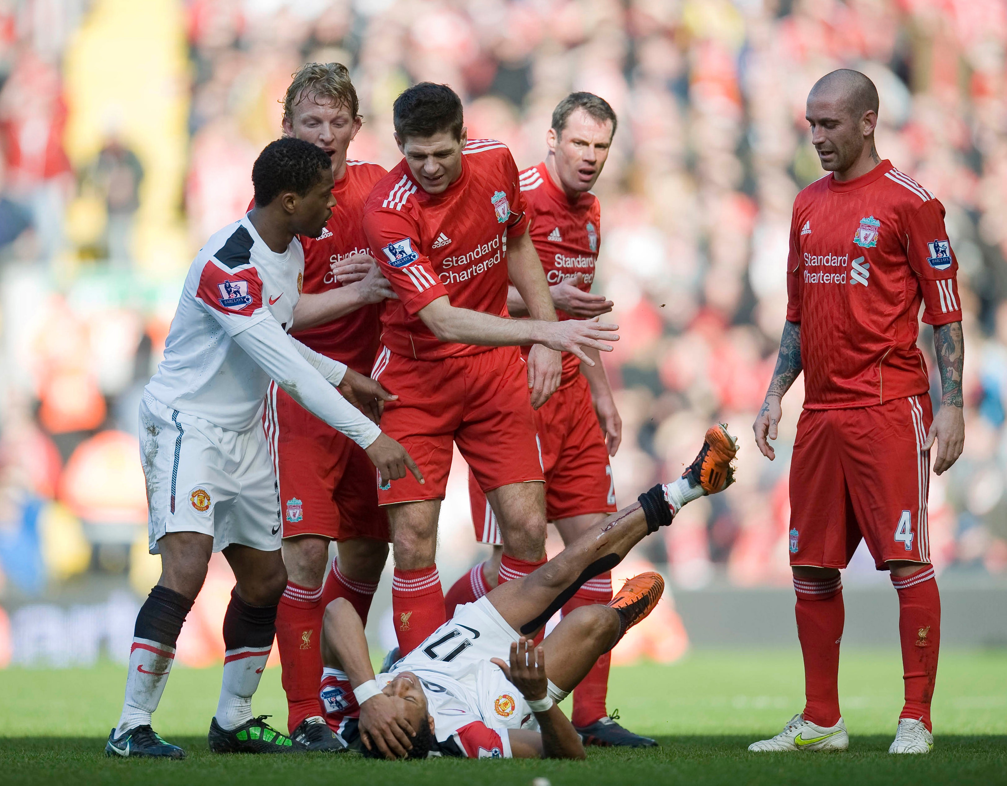 man united gap liverpool anh 2