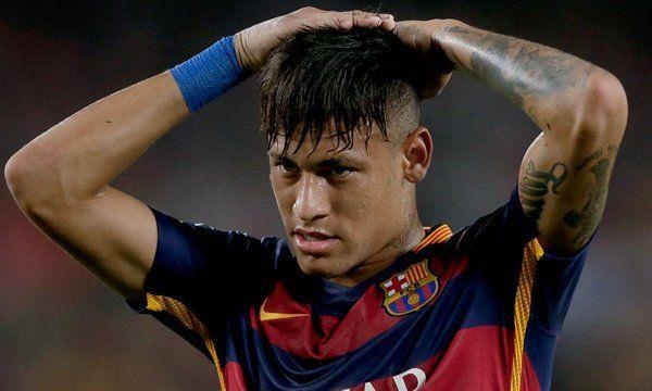 Messi: 'Mot so thanh vien Barca khong muon Neymar quay lai' hinh anh