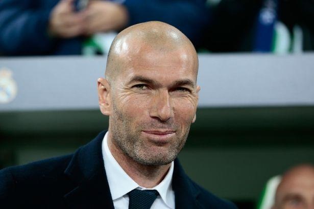 HLV Zidane giu bi mat ve cuoc tro chuyen voi Pogba hinh anh