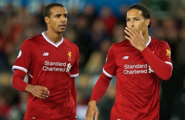 Van Dijk mat doi tac an y trong 6 tuan hinh anh