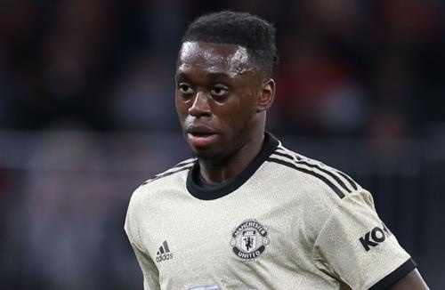 Wan-Bissaka bi goi la tham hoa phong ngu sau ban thua cua MU hinh anh