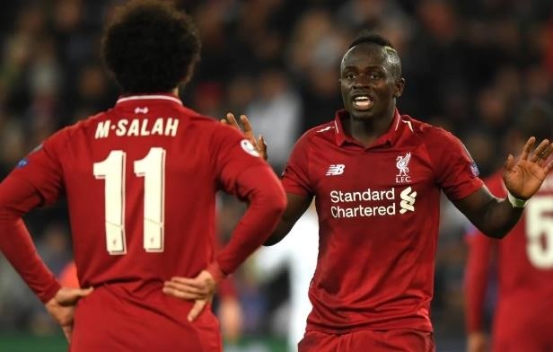 Cau thu Liverpool cai nhau khien doi thu mung tham hinh anh