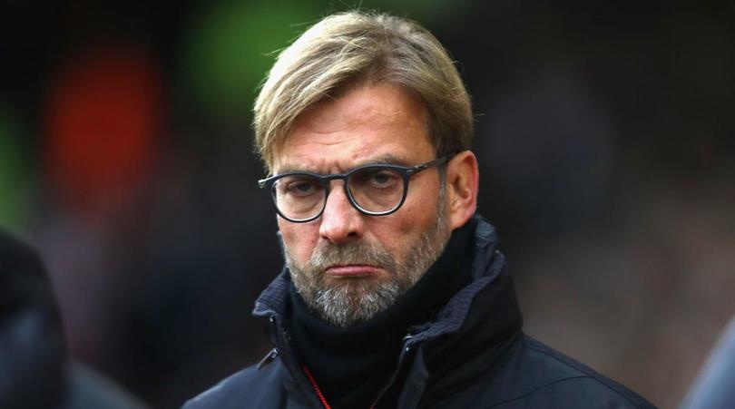 Liverpool chiu canh chia quan de thi dau 2 mat tran hinh anh