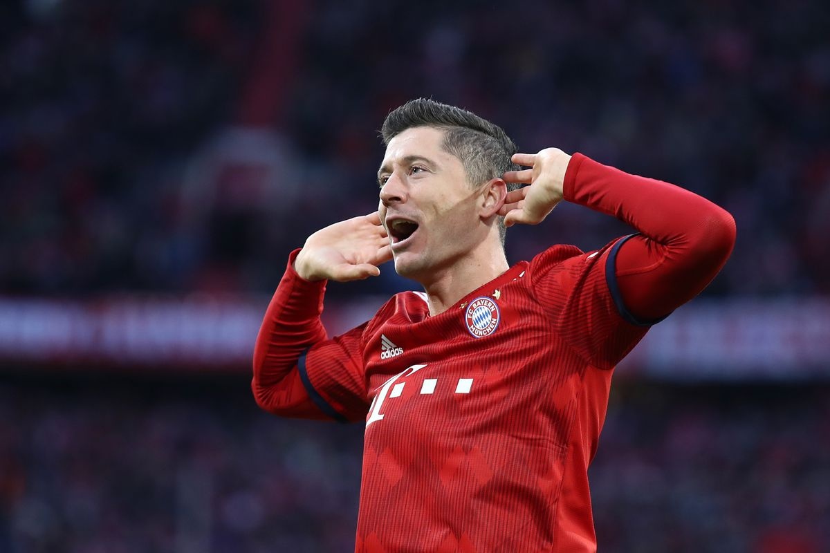 Lewandowski ghi ban nhieu hon MU dau mua nay hinh anh