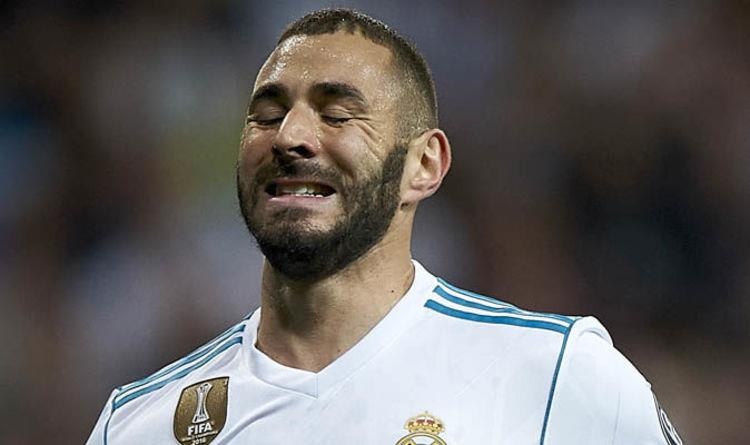 HLV Deschamps: 'Tuyen Phap khong con cho cho Benzema' hinh anh