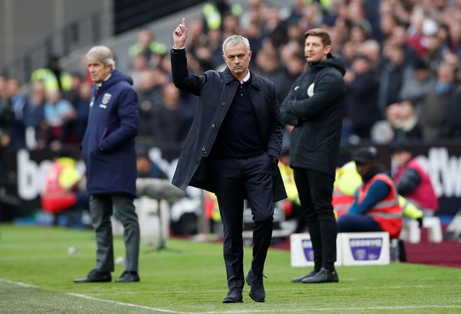 hlv mourinho tro lai anh 3