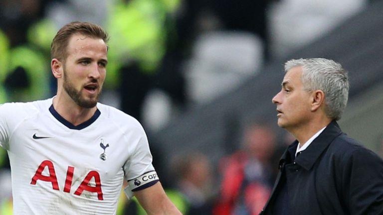 Kane: 'Mourinho se giai con khat danh hieu 11 nam cua Tottenham' hinh anh