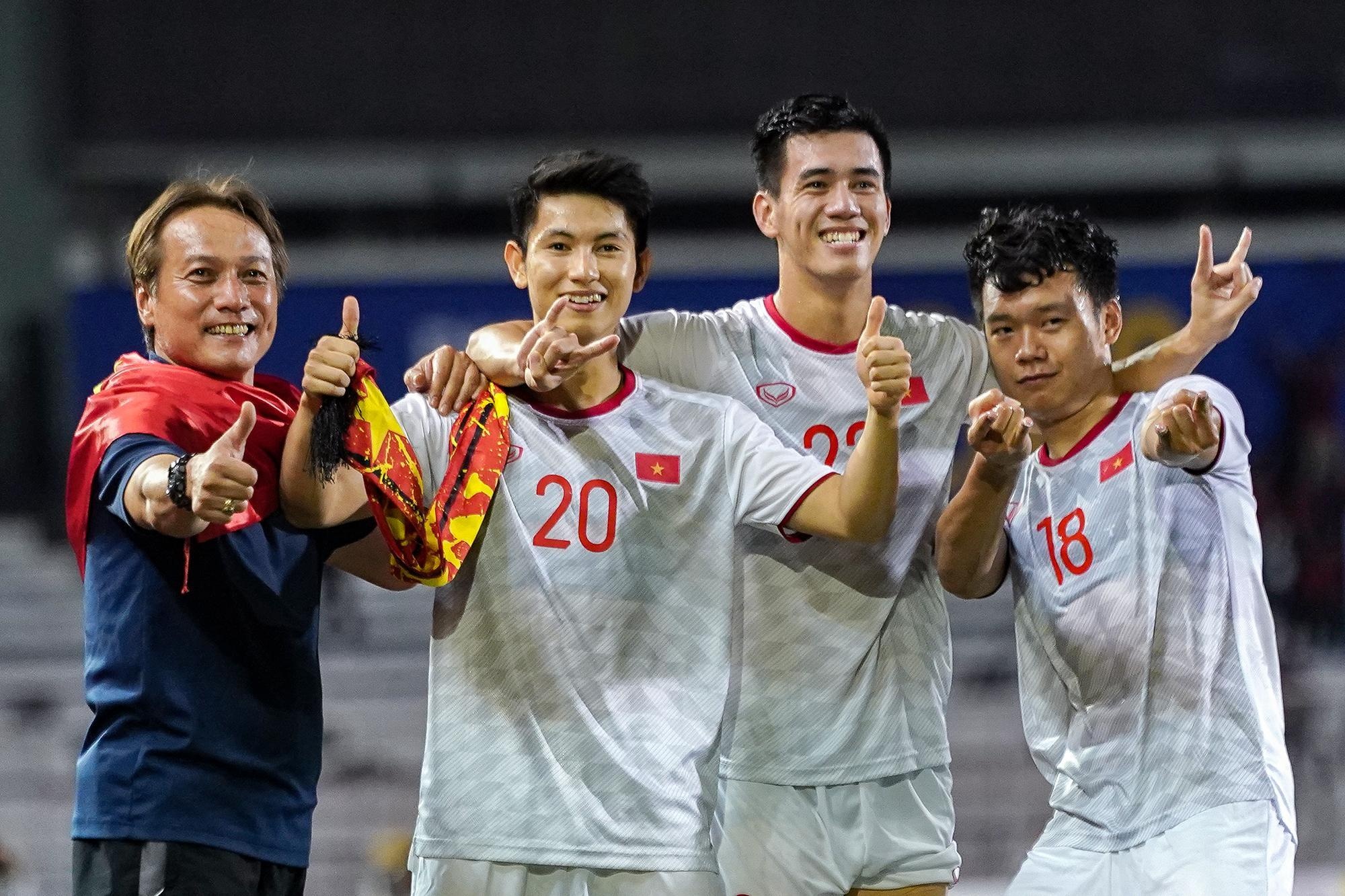 CDV Dong Nam A danh mua loi khen cho U22 Viet Nam hinh anh