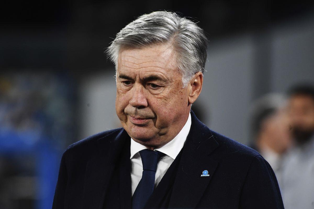 Carlo Ancelotti bi sa thai sau chien thang 4-0 cua Napoli hinh anh