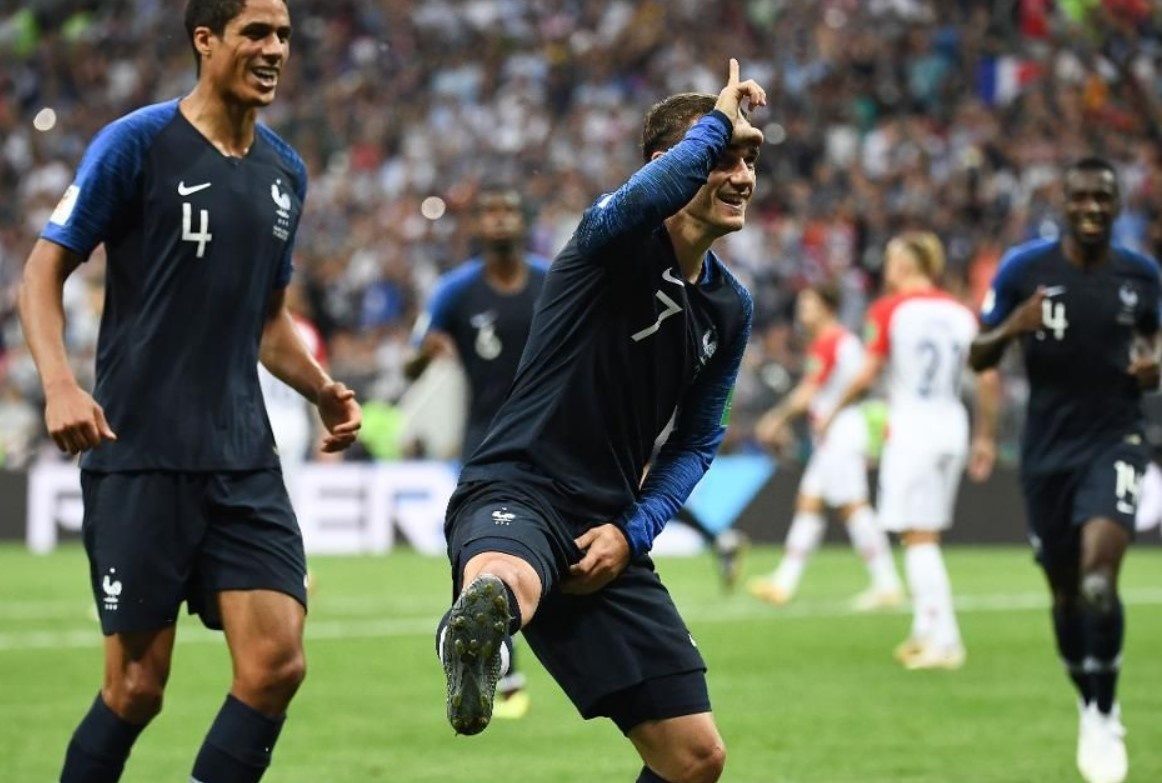 Antoine Griezmann lap doi tuyen eSports anh 2