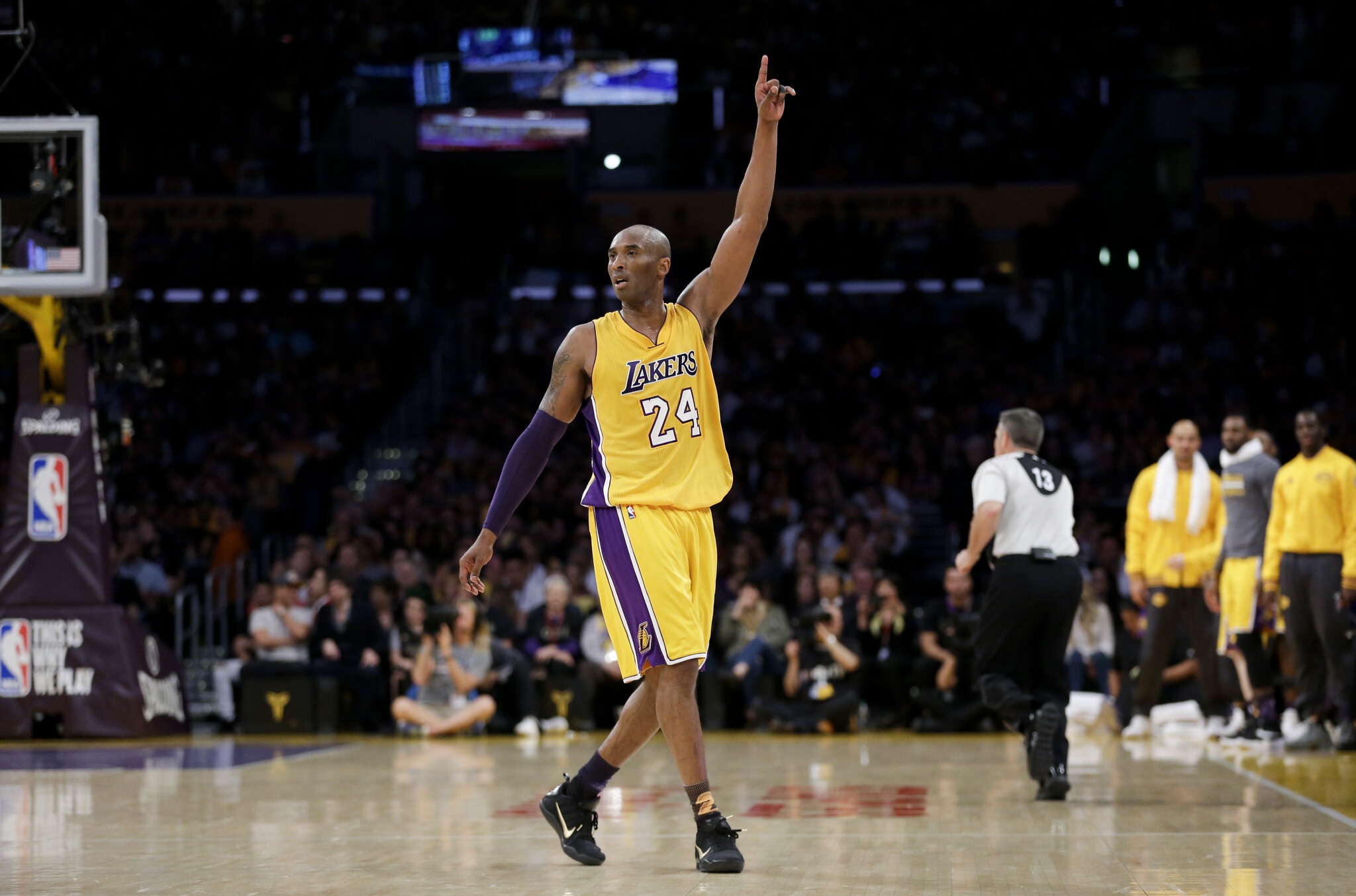 kobe bryant qua doi anh 1