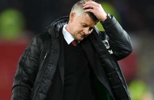 HLV Solskjaer can lam gi truoc nhung van de tren hang cong MU? hinh anh