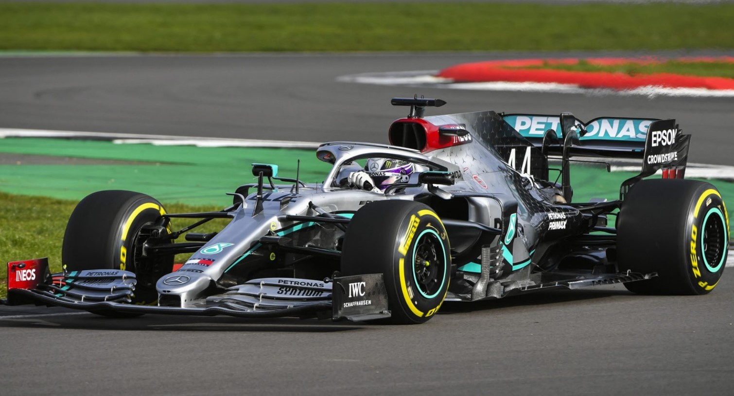 Thiet ke moi se giup chiec xe cua Mercedes nhanh hon? hinh anh