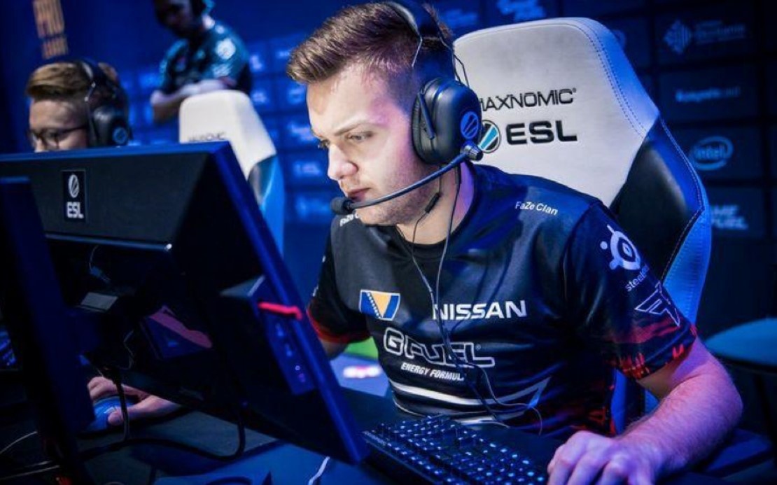 Game thu co the tro thanh tan binh Khong quan My hinh anh