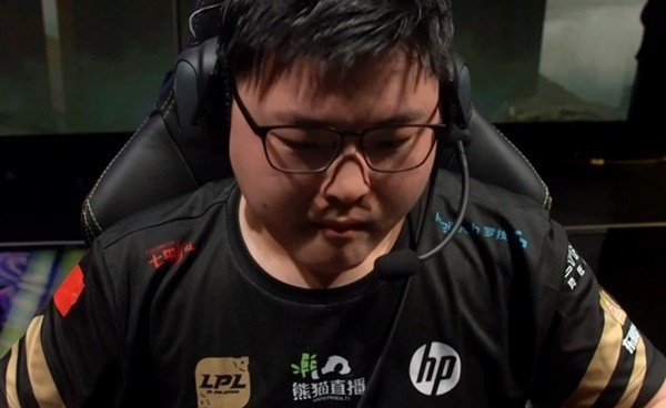 Dich Covid-19 khien giai LMHT Trung Quoc gap rac roi hinh anh