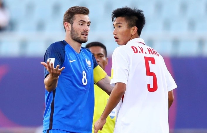 Cau thu ha guc Juventus tung doi dau Van Hau hinh anh