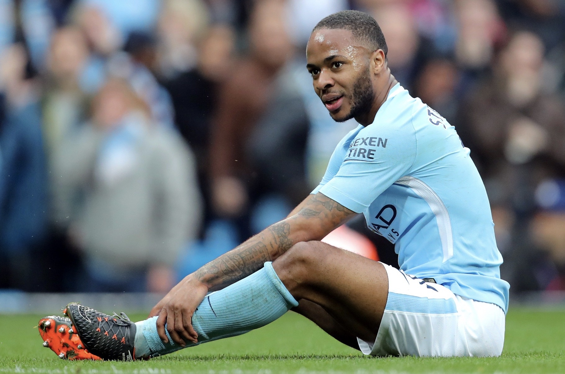 Sterling khong ghi ban trong 21 tran doi dau Man United hinh anh