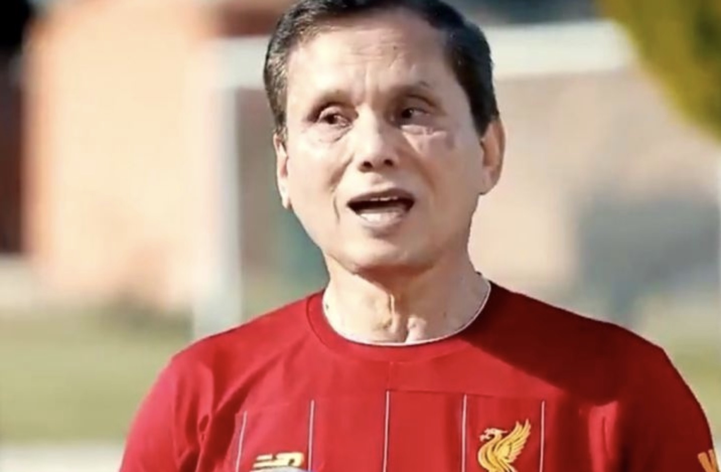 Cau thu 75 tuoi lap ky luc Guiness nho ghi ban o tran ra mat hinh anh