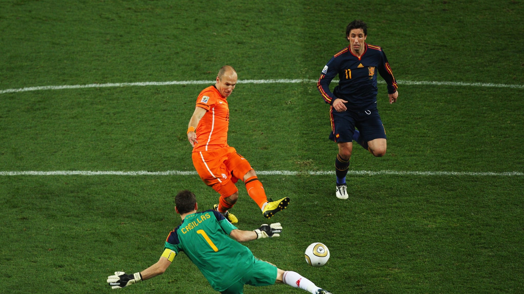 bao hiem cua sao bong da anh 8