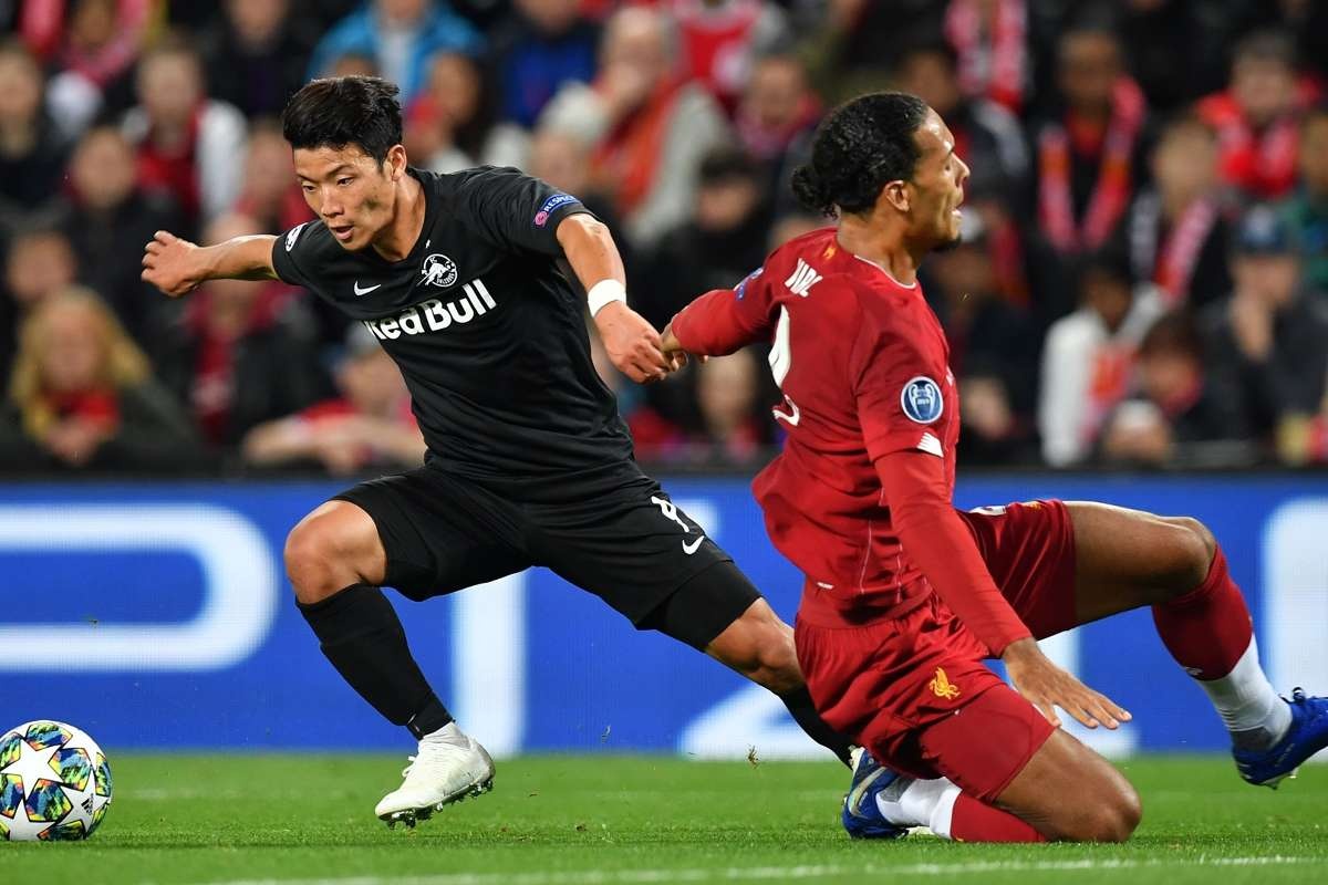 HLV Salzburg: 'Thua Liverpool 3-4 con hon chiu tran trong 90 phut' hinh anh