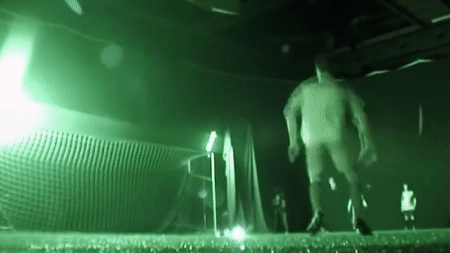 Cam giac bong trong toi dang kinh ngac cua Ronaldo hinh anh