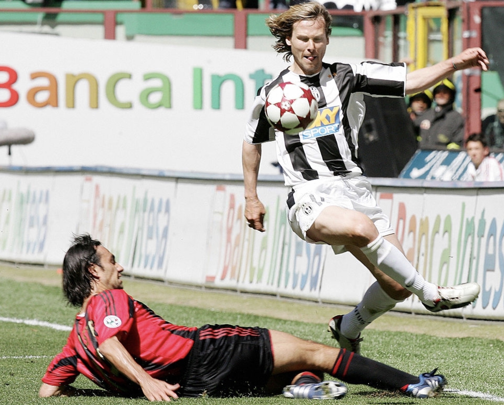 cac doi bong bi hut mau anh 4