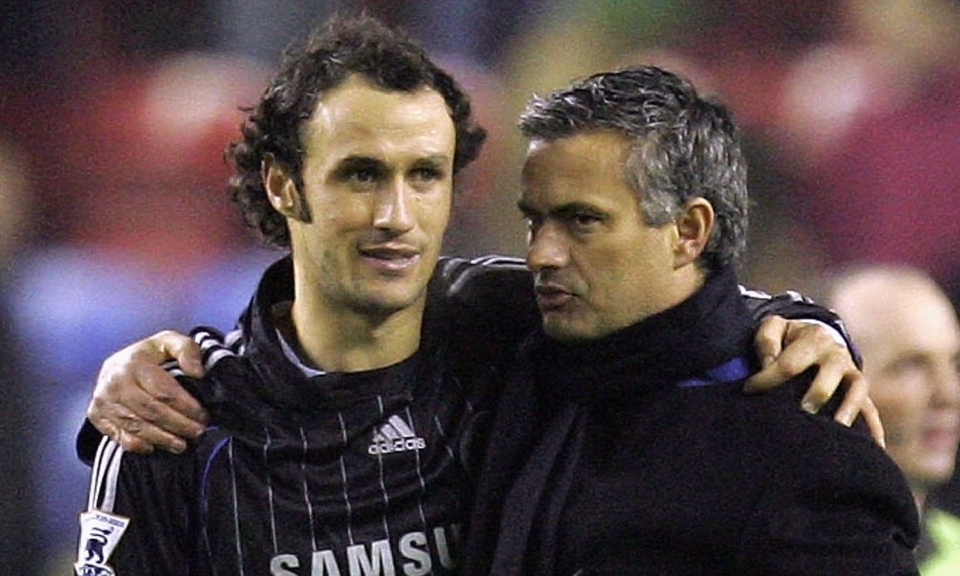 cac doi bong bi hut mau anh 6