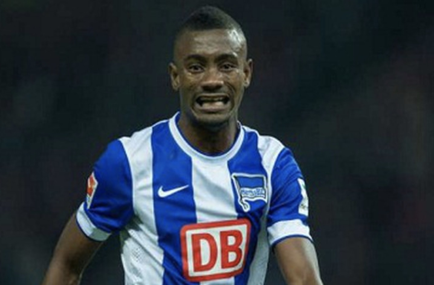 Cuu sao Chelsea bi phat vi livestream canh bat tay dong doi hinh anh