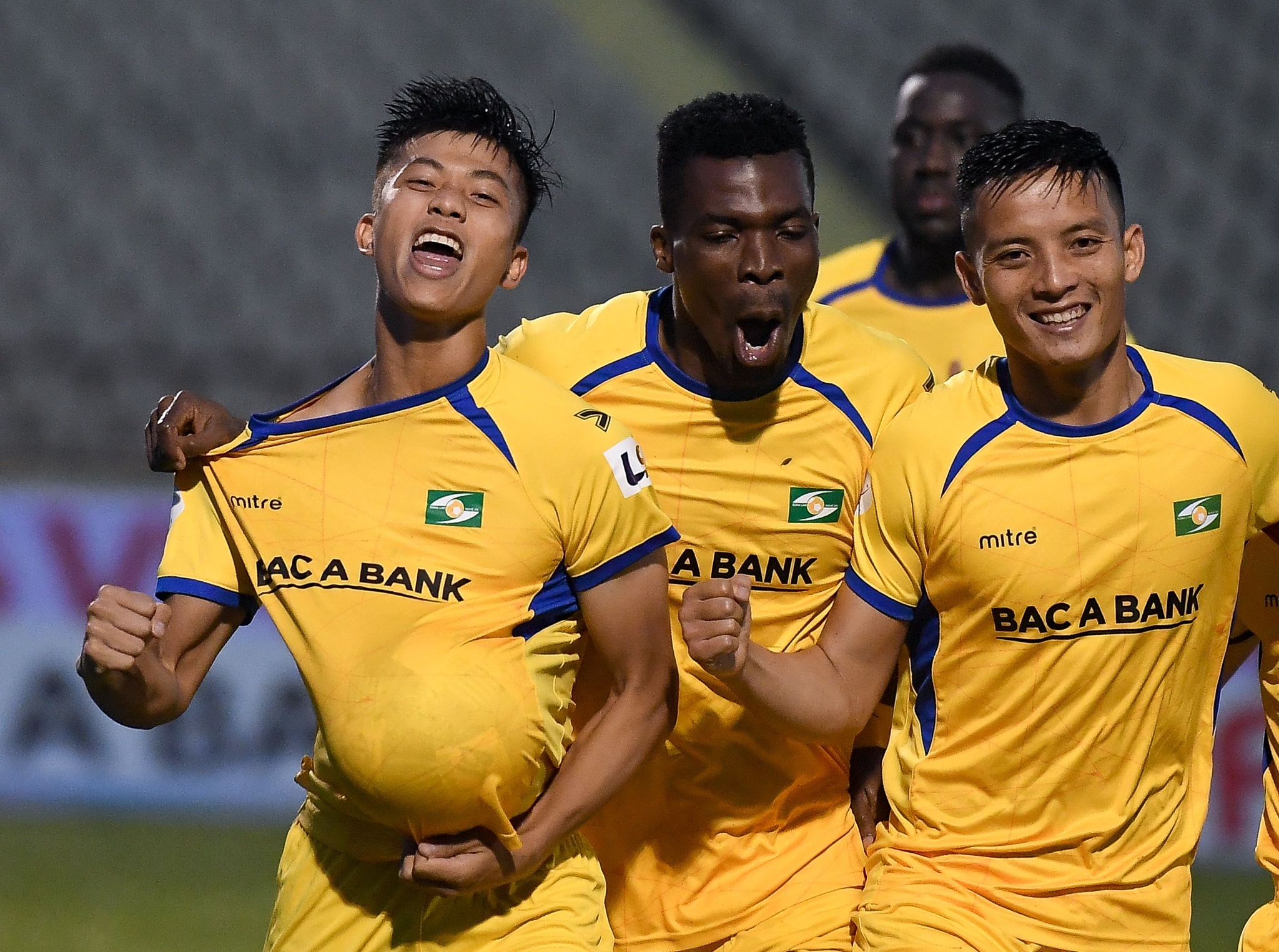 phan van duc chan thuong anh 1