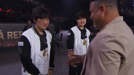 Ronaldo 'beo' khien ngoi sao LMHT Han Quoc nguong ngung hinh anh