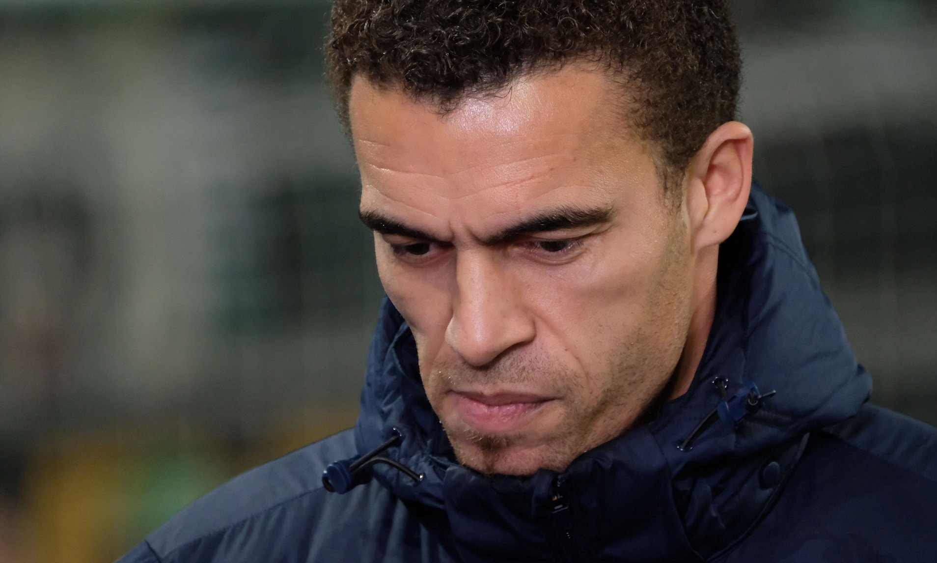 Bi tru 6 diem, mat ngoi dau vi vi pham cach ly hinh anh