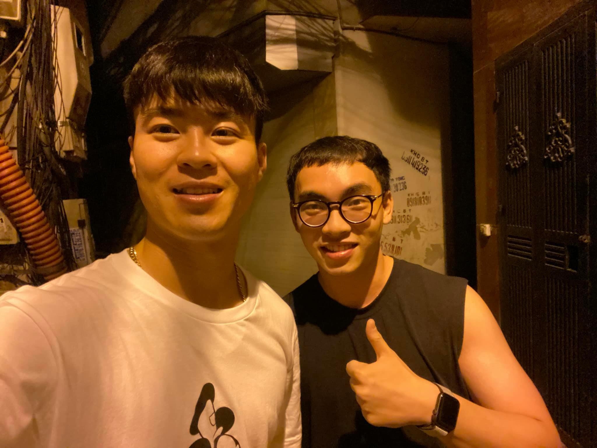 Nha vo dich Lien Quan Mobile the gioi khen Duy Manh dep trai hinh anh