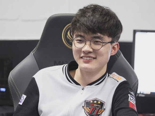 Faker va dong doi giao tranh tong chuan muc dua T1 den chien thang hinh anh