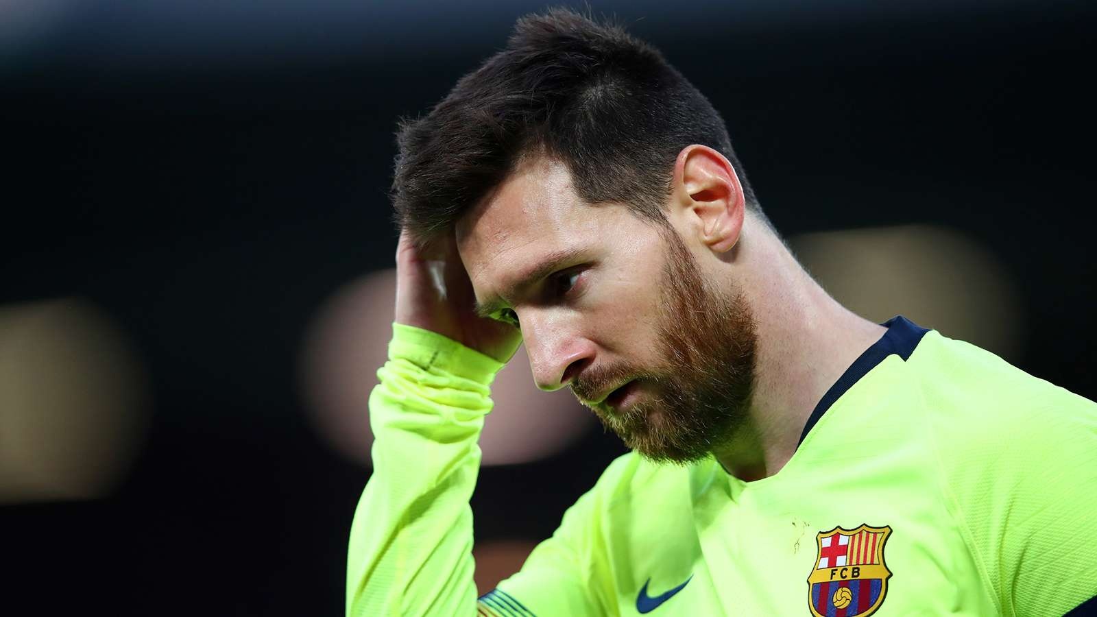 Messi phai tap luyen mot minh de co the tro lai cung Barca hinh anh