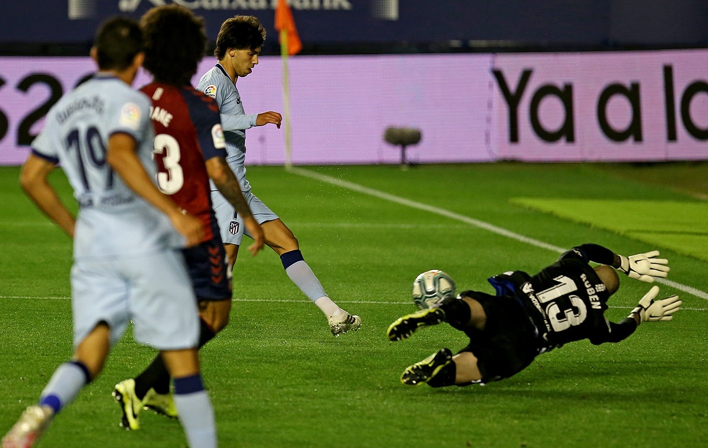 joao felix toa sang anh 4