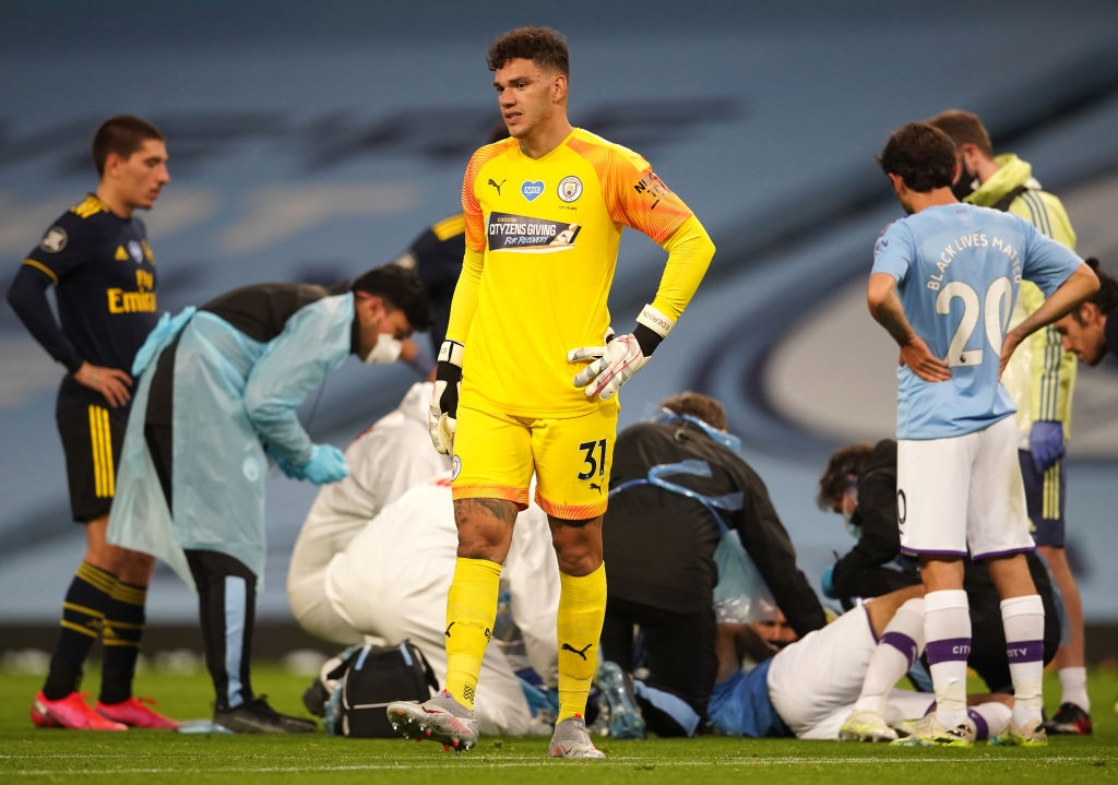 premier league tro lai anh 8