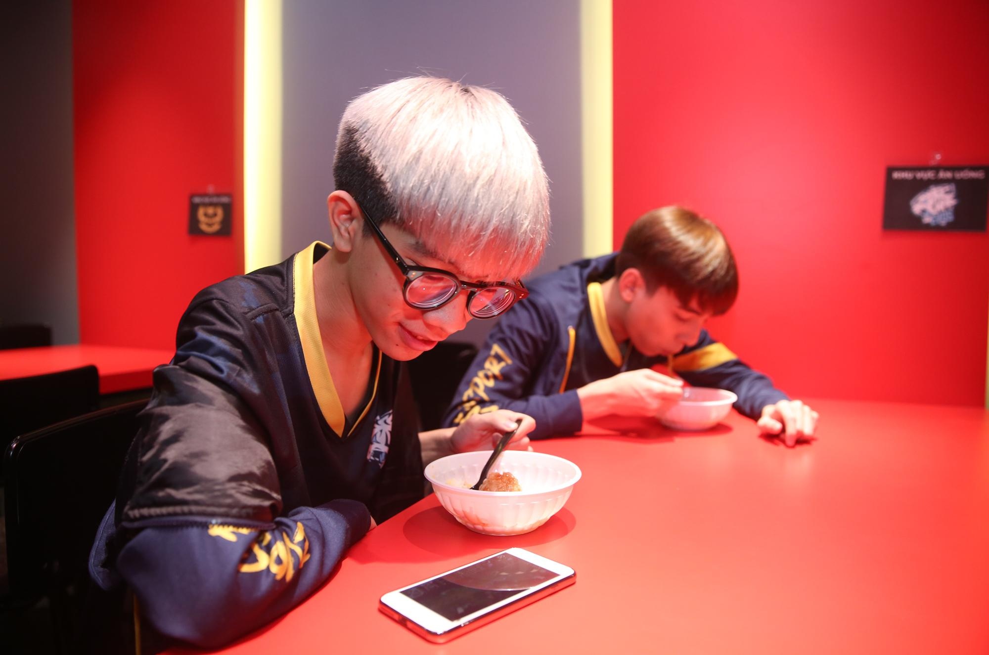 mot ngay cua evos anh 11