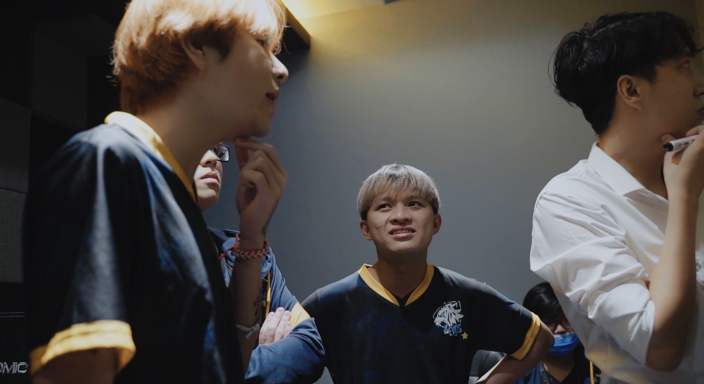 mot ngay cua evos anh 22