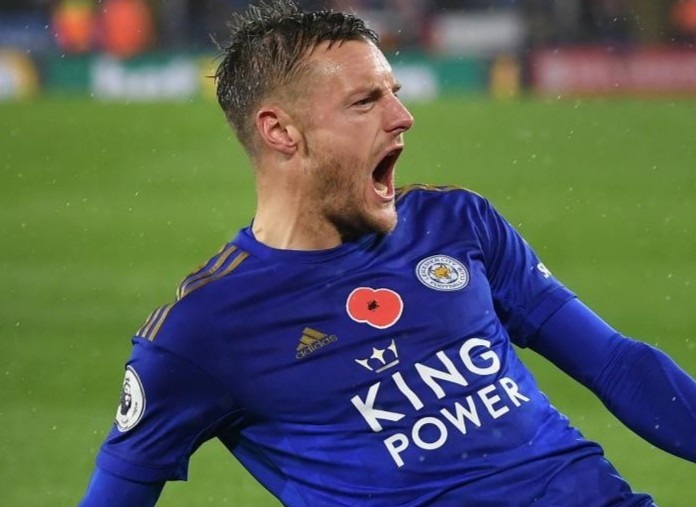 Vardy vuot moc 100 ban thang cho Leicester hinh anh