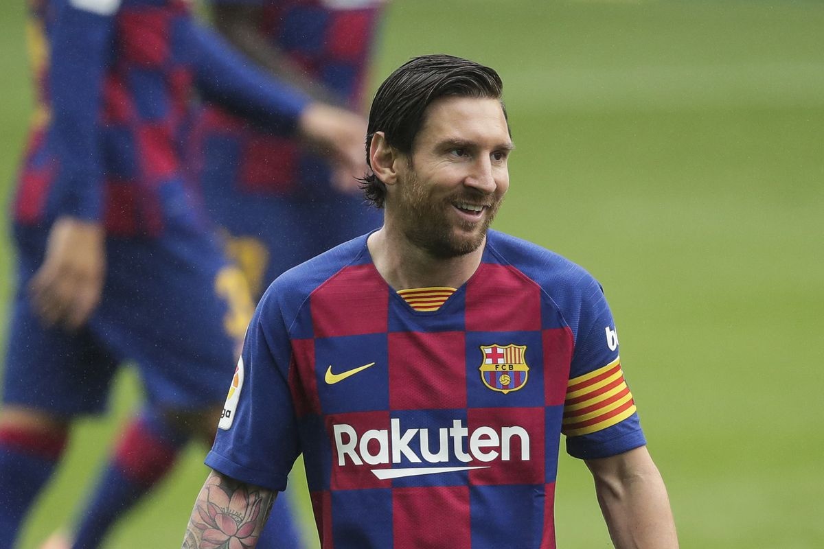 Messi se ky hop dong voi PSG trong vai gio toi hinh anh