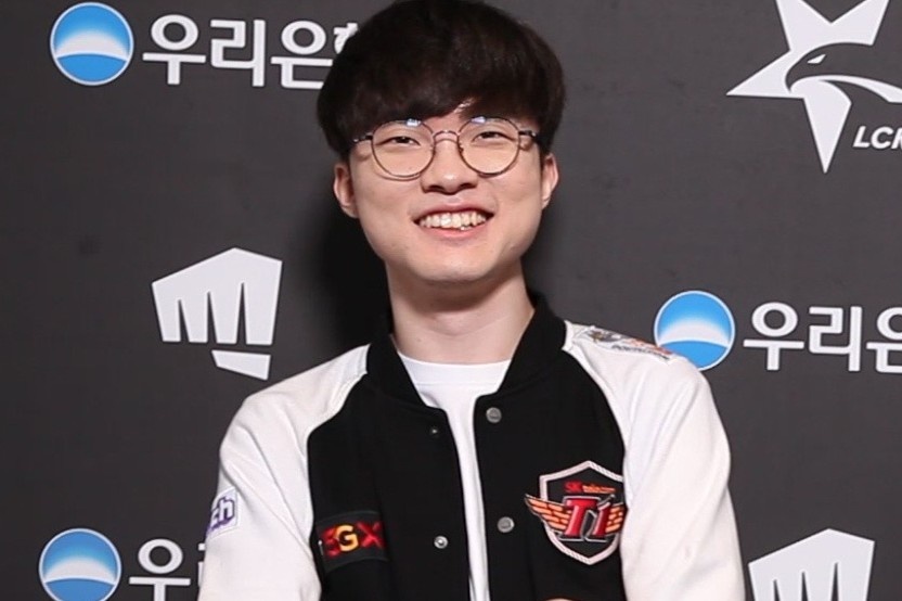 Mickey bat luc truoc 'Quy vuong' Faker, T1 thang de SP hinh anh