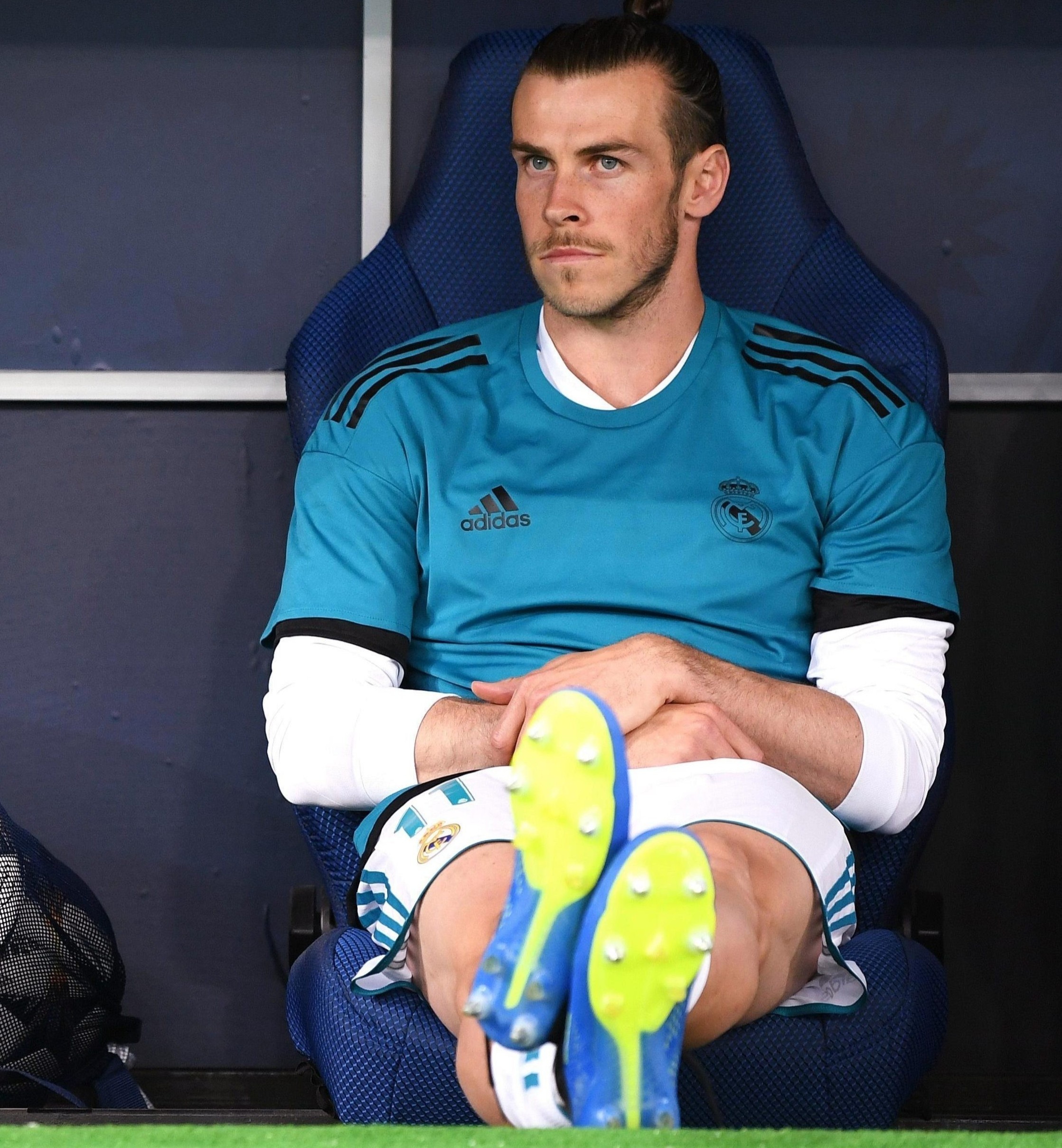 bale ngoi mat an bat vang anh 1