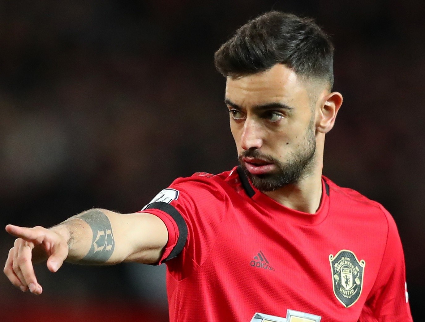 Bruno Fernandes - lop mat na che day MU yeu kem hinh anh