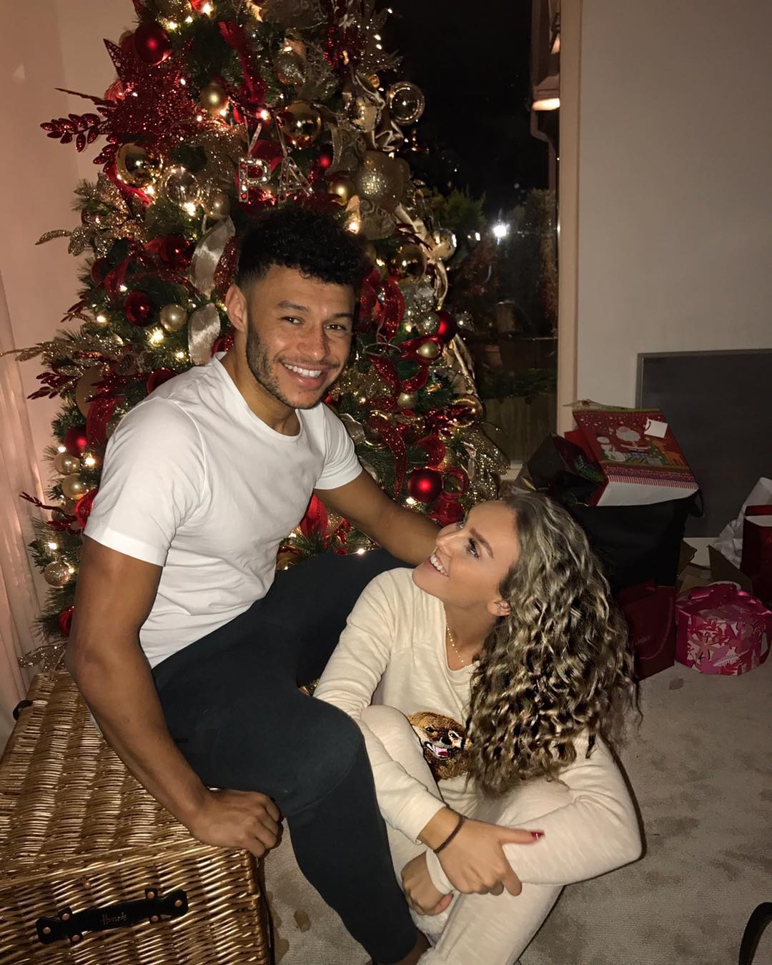 ban gai chamberlain anh 4