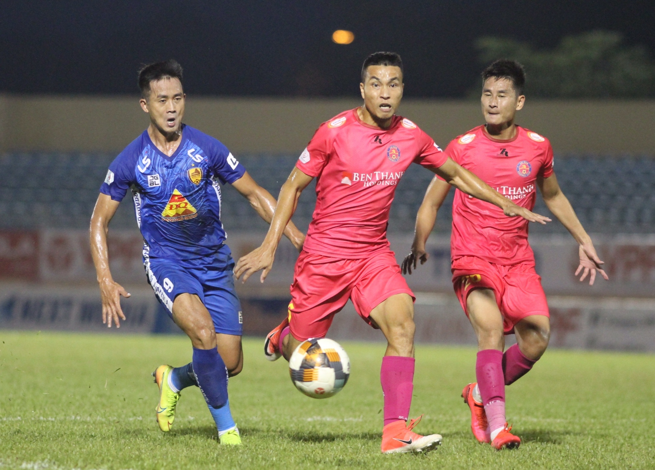 hlv doi sai gon do loi cho san anh 1