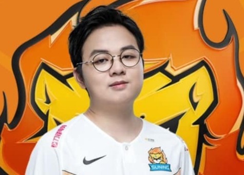 Than rung SofM toa sang dua Suning vao play-off LPL hinh anh